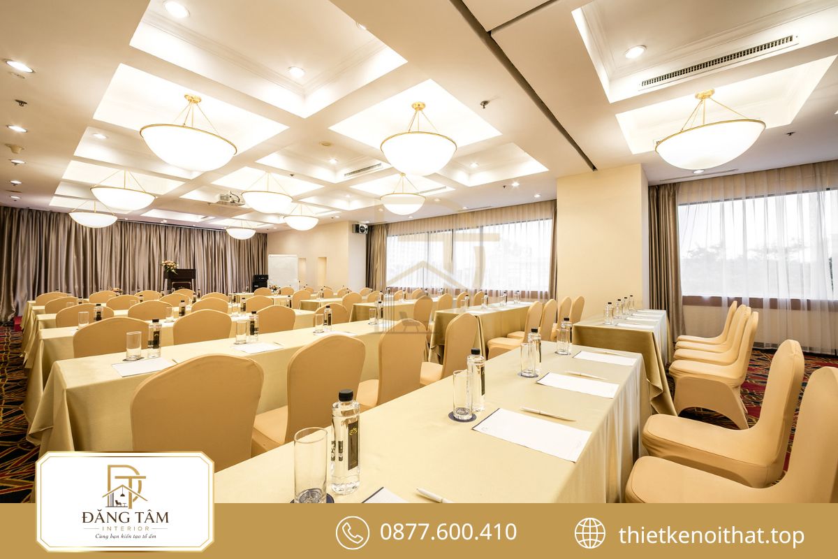 Phòng hội nghị linh hoạt, đáp ứng nhiều loại hình sự kiện và hội họp.