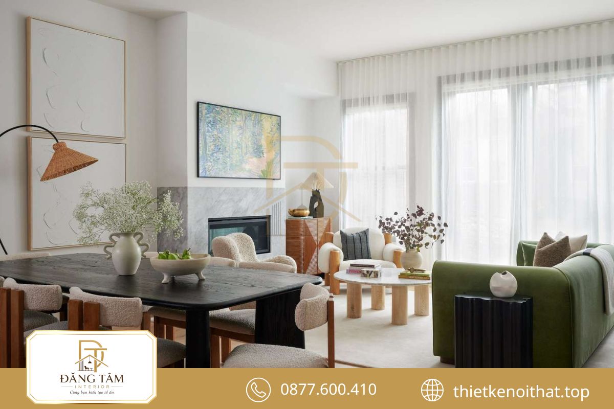 Thiết kế phòng khách căn hộ 68m2 với sofa gọn, kệ tivi thấp và lối đi thông thoáng 