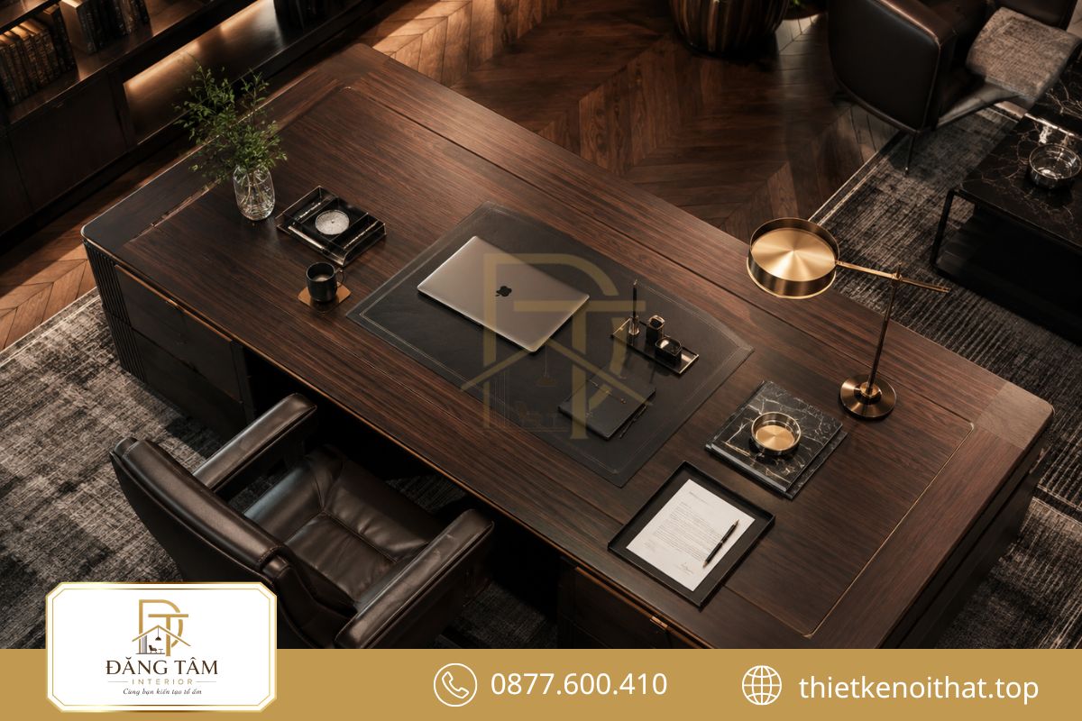 Thiết kế nội thất phòng giám đốc nổi bật với bàn làm việc cân đối