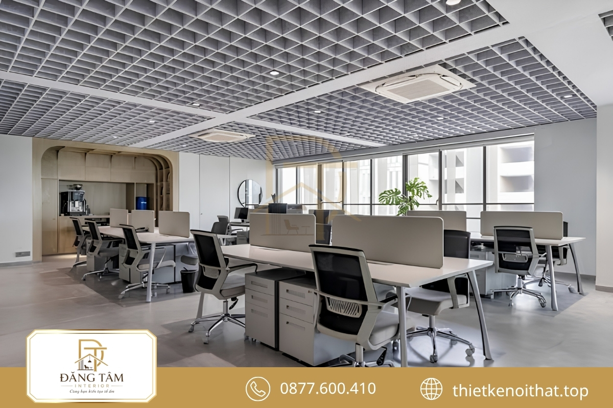 Khu làm việc liền mạch giữ văn phòng 35m2 luôn thông thoáng 
