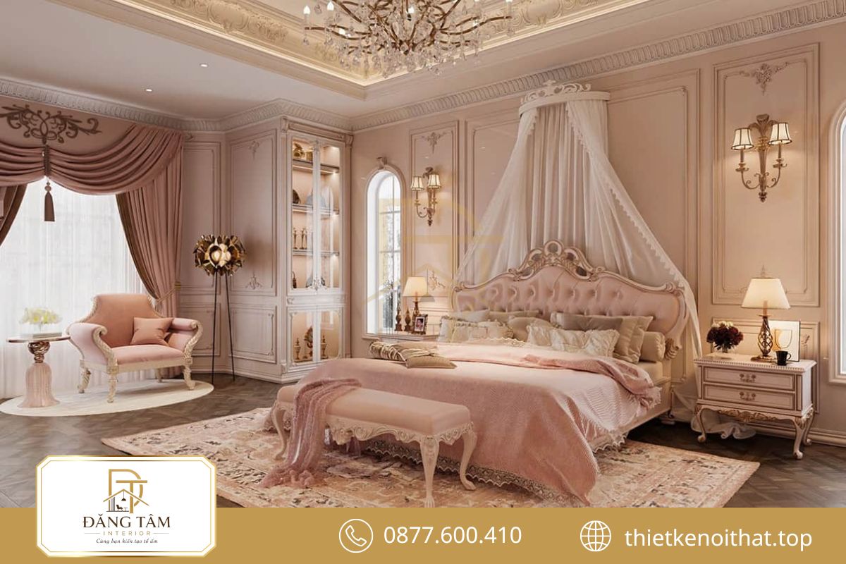 Bố cục đối xứng tạo vẻ bề thế đặc trưng cho phòng ngủ phong cách cổ điển