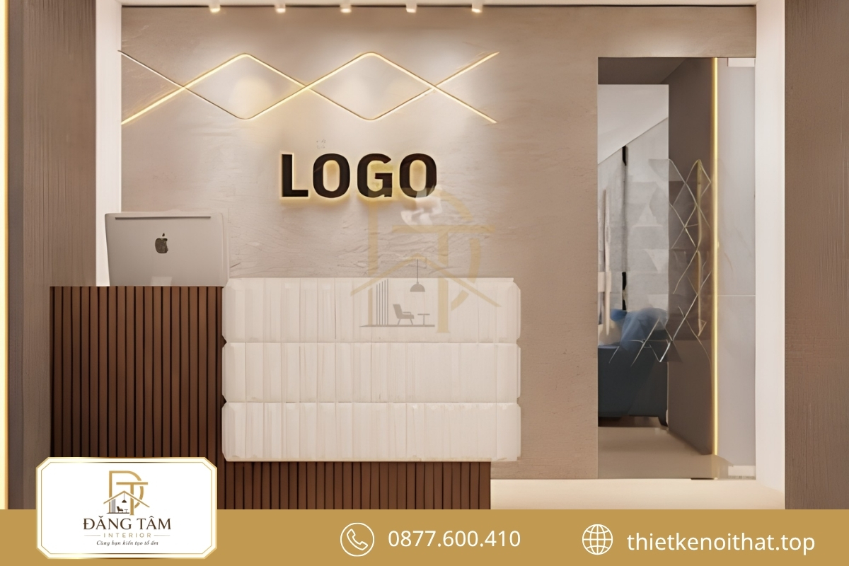 Thiết kế quầy đón tiếp kết hợp backdrop tăng nhận diện thương hiệu