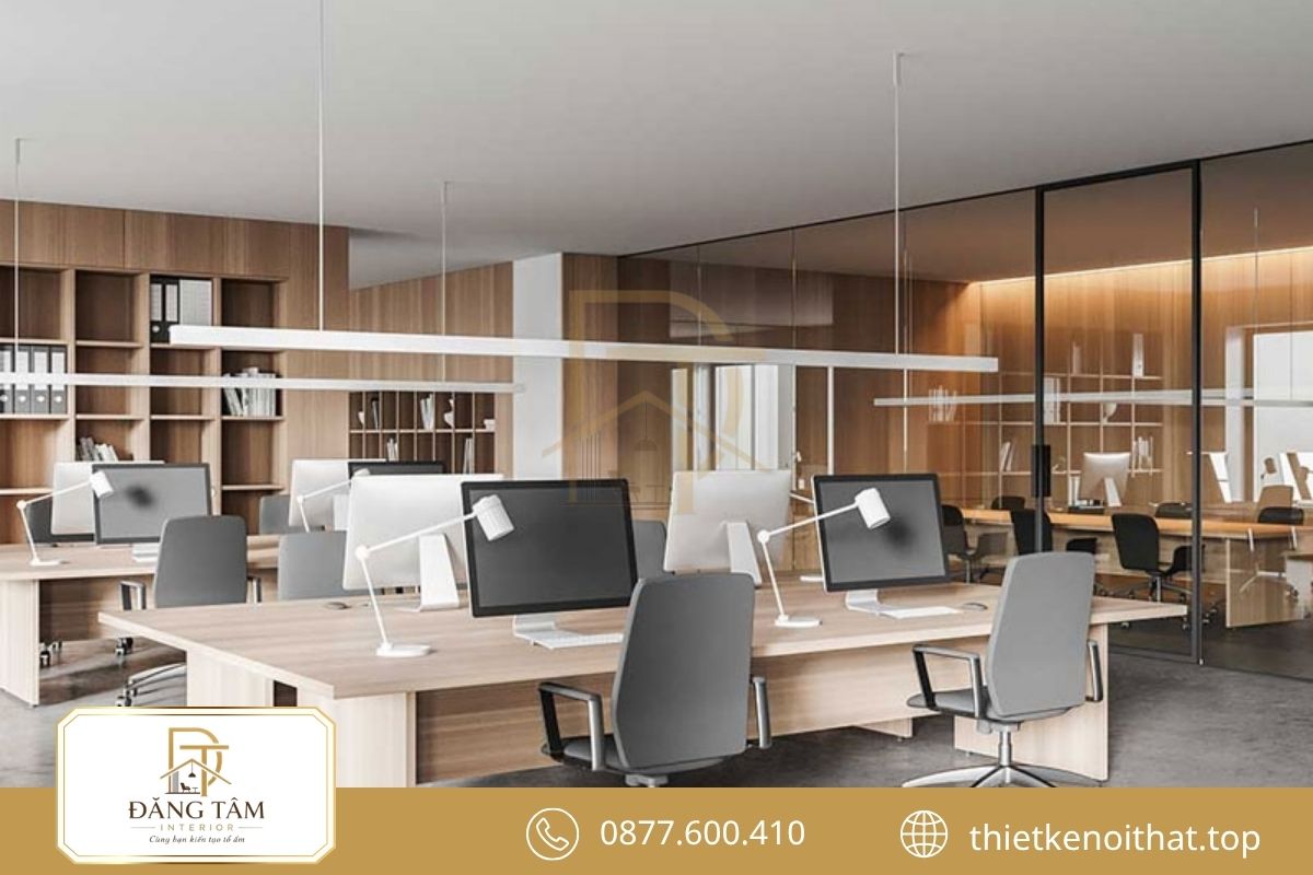 Văn phòng 30m2 tối giản sử dụng nội thất gọn và màu trung tính 