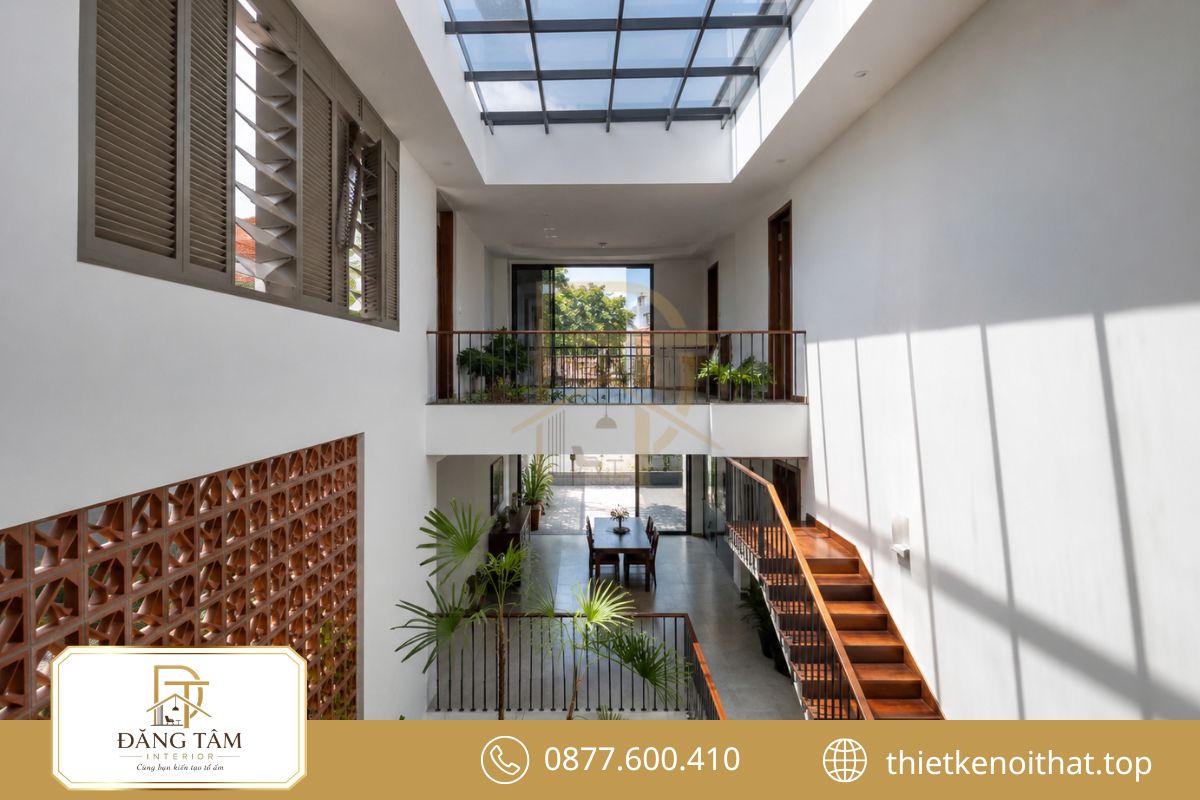 Giếng trời đưa ánh sáng xuống sâu và cải thiện lưu thông không khí